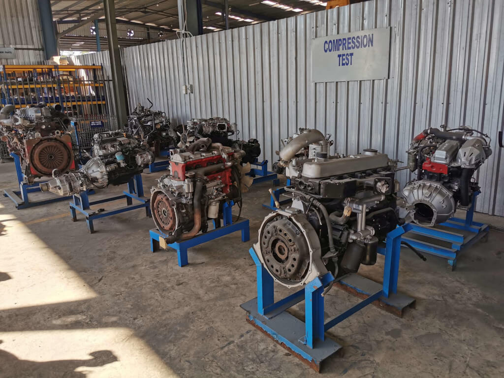 Engine testing on a dynamometer
