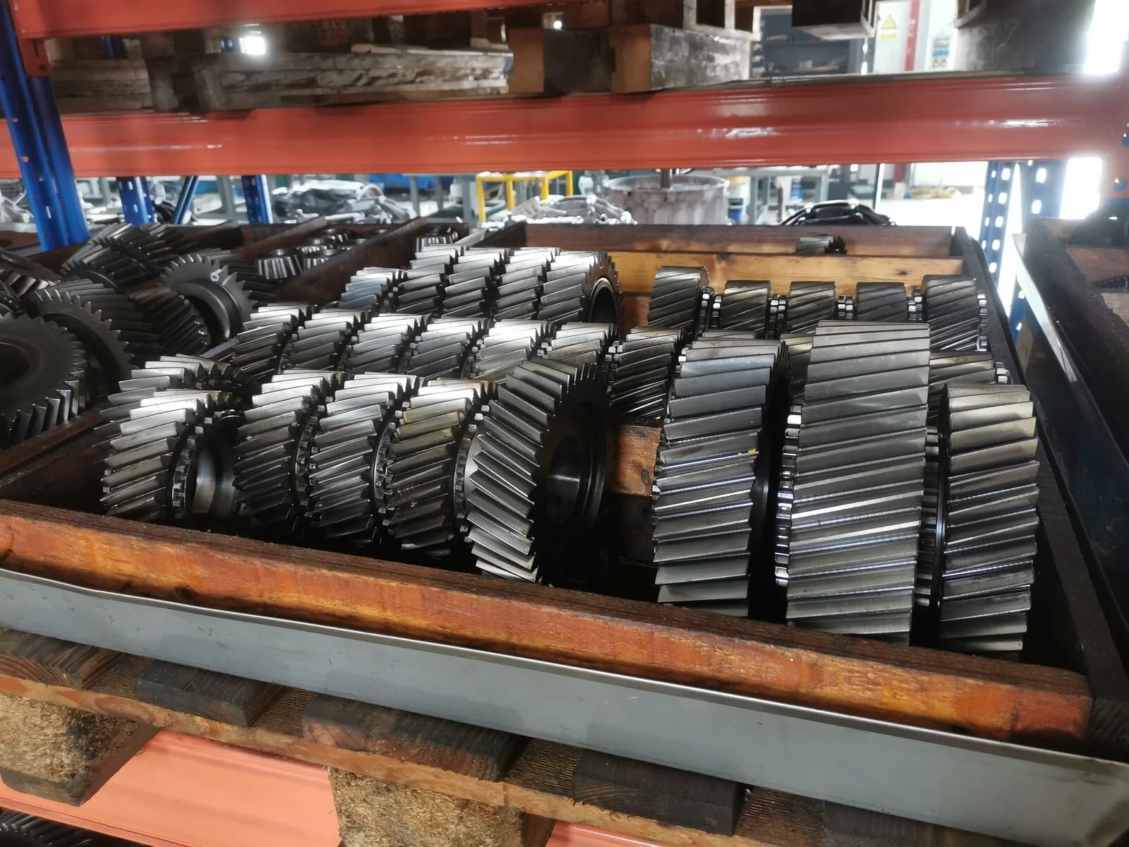Gear sets on pallets