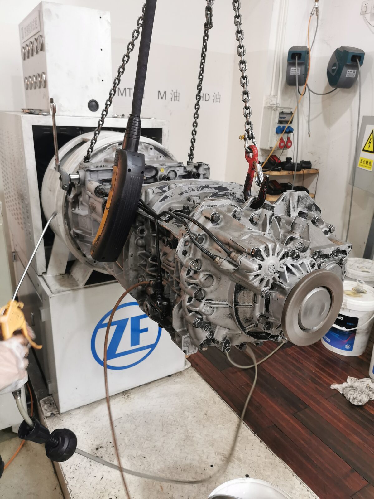 Gearbox on the workshop bench