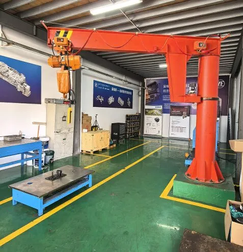 Workshop crane bay