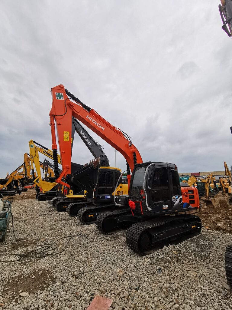 HITACHI-ZAXIS-120
