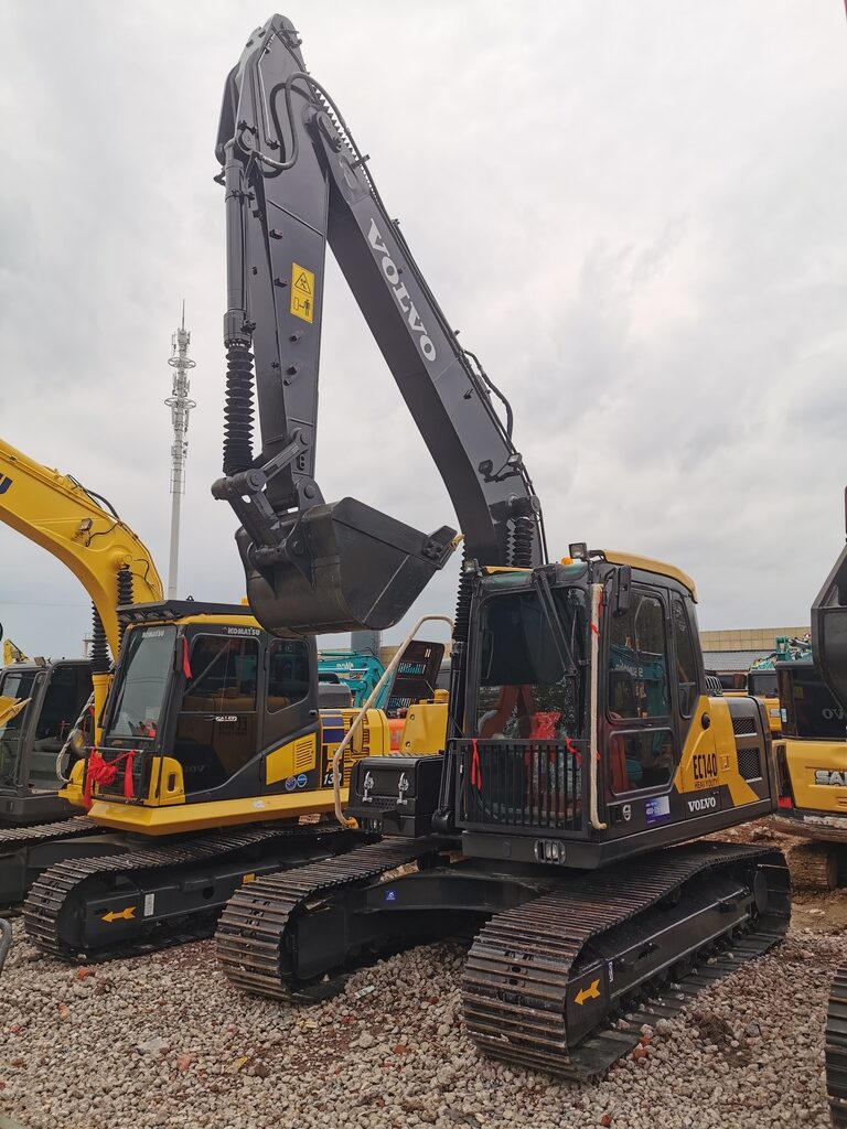 VOLVO-EC140