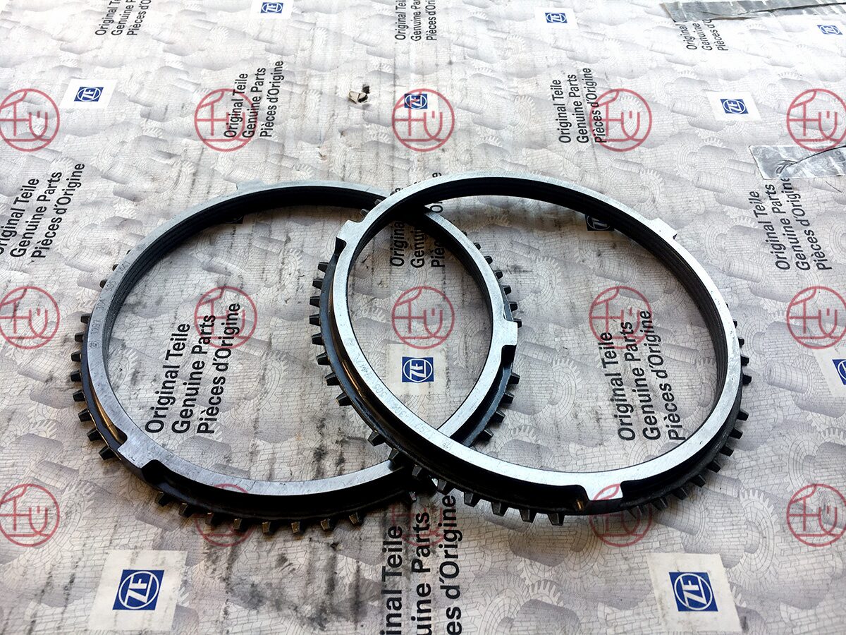 ZF 1297 304 484 photo 2